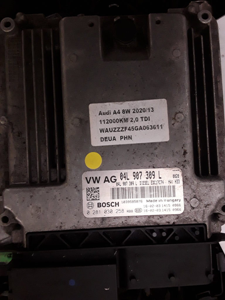 Audi A4 8W  ECU Steuergerät Motor 04L907309L