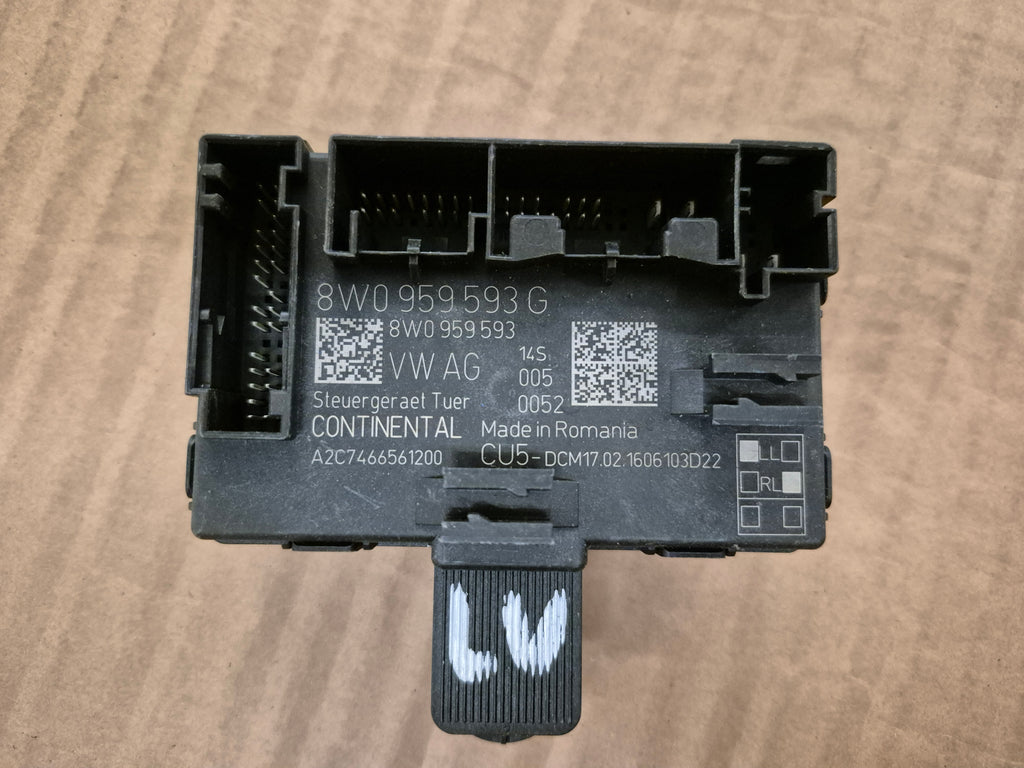 Audi A4 8W Türsteuergerät  8W0 959 593 G