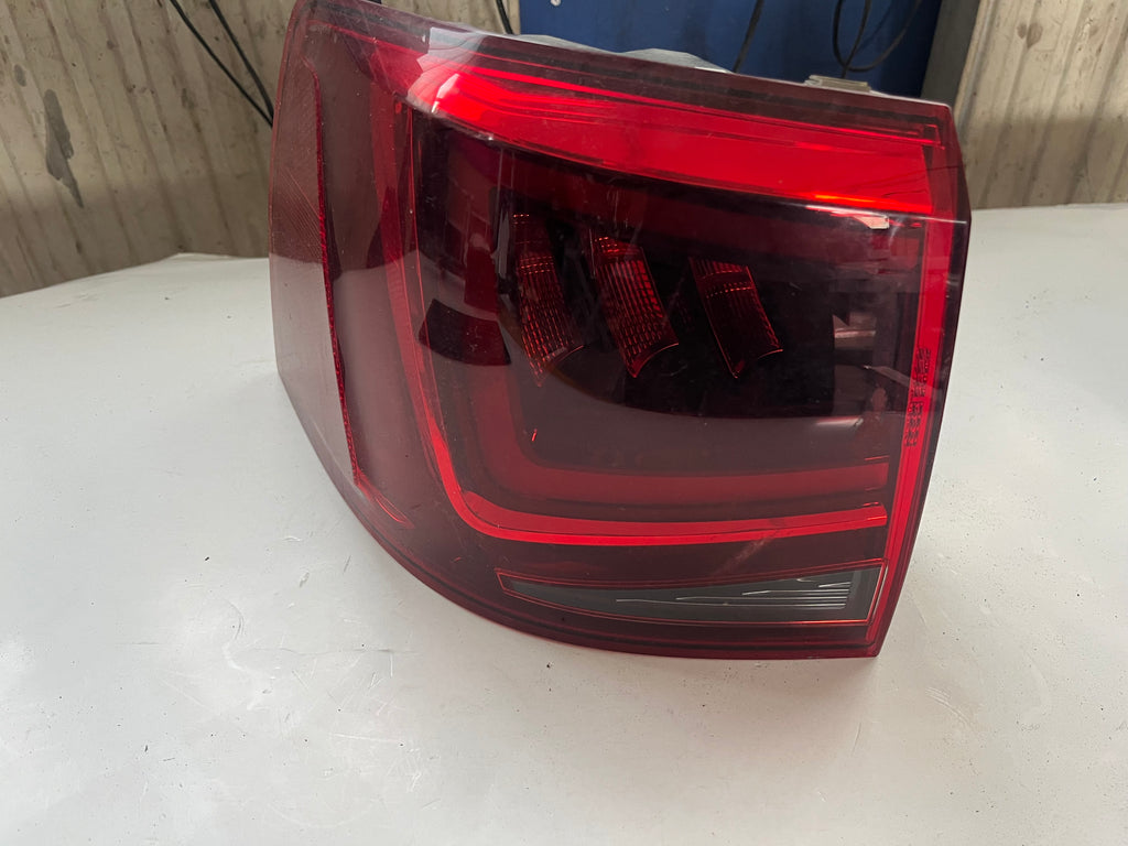 Seat Alhambra LED-Schlussleuchte links aussen