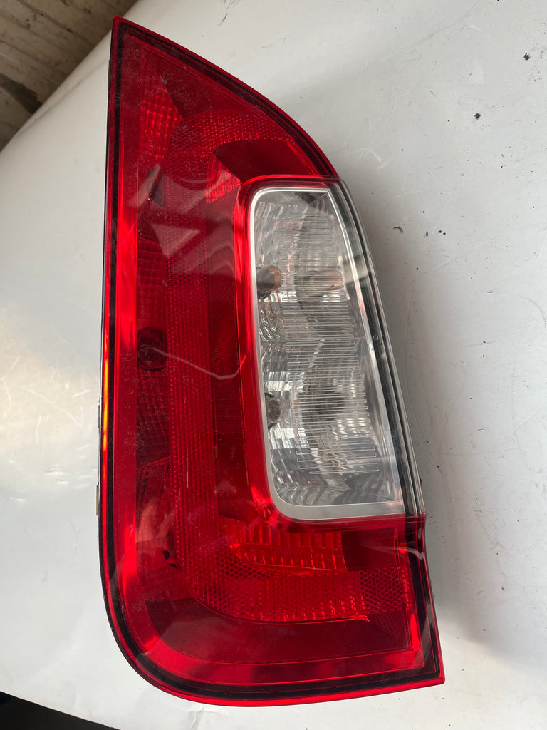 Skoda Citigo Heckleuchte links